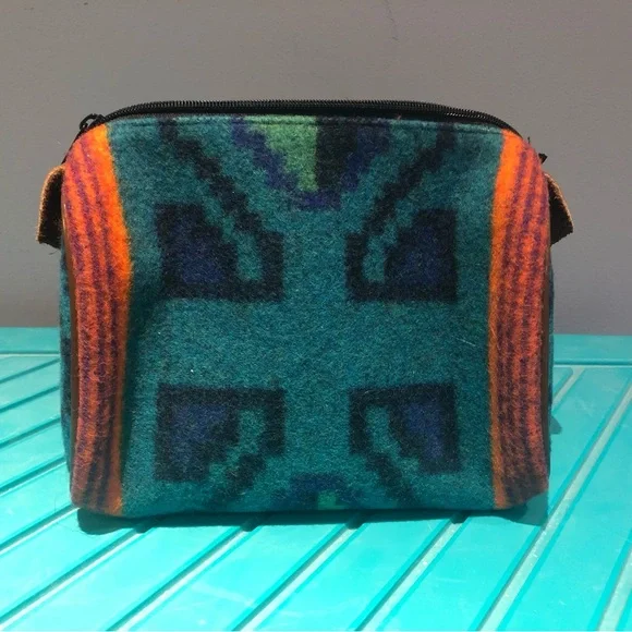 Pendleton Geometric Wool Bag - Picture 2 of 6